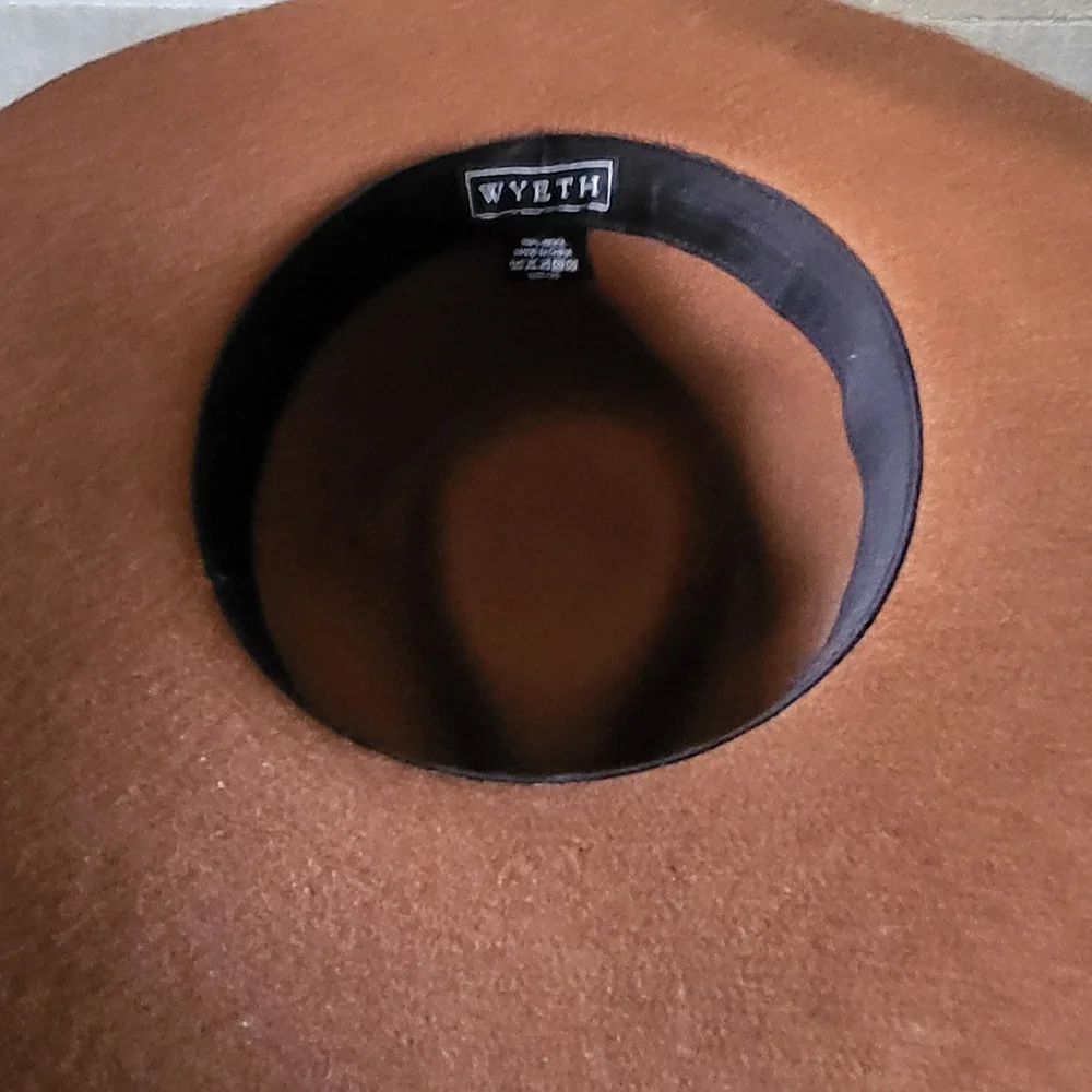 Classic Western Style Wide Brim Fedora Hat in Caramel Brown